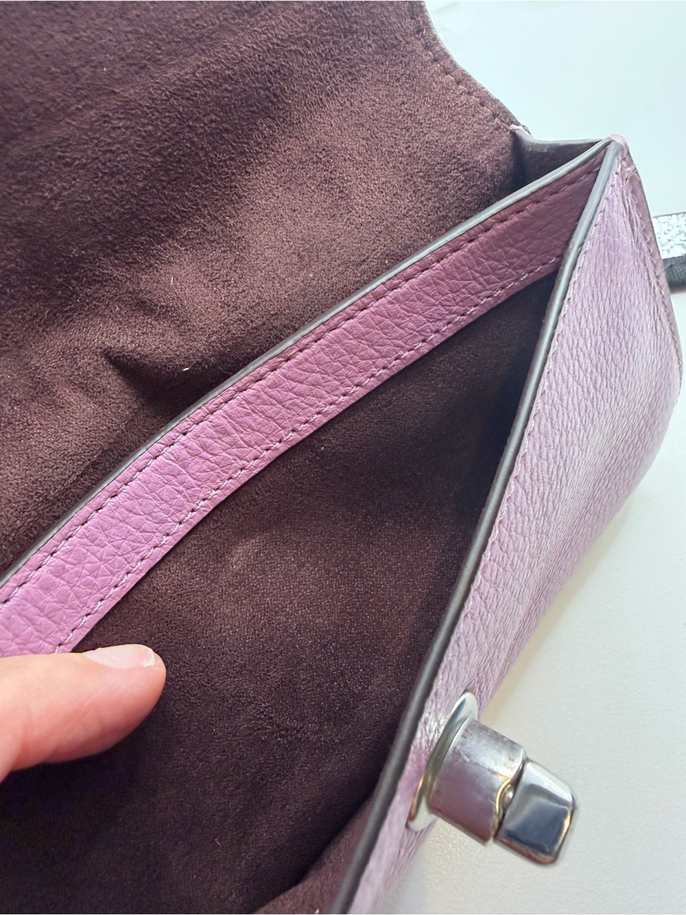 Coach Original Pebbled Leather Twist-Lock Wristlet Clutch in Violet Orchard - Picture 12 of 12